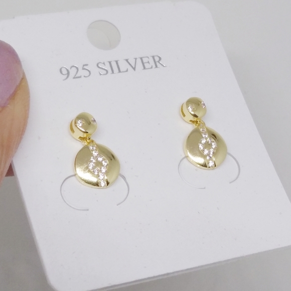 NEW Small Round CZ 14K Gold Plated Stud Earrings - Picture 2 of 9